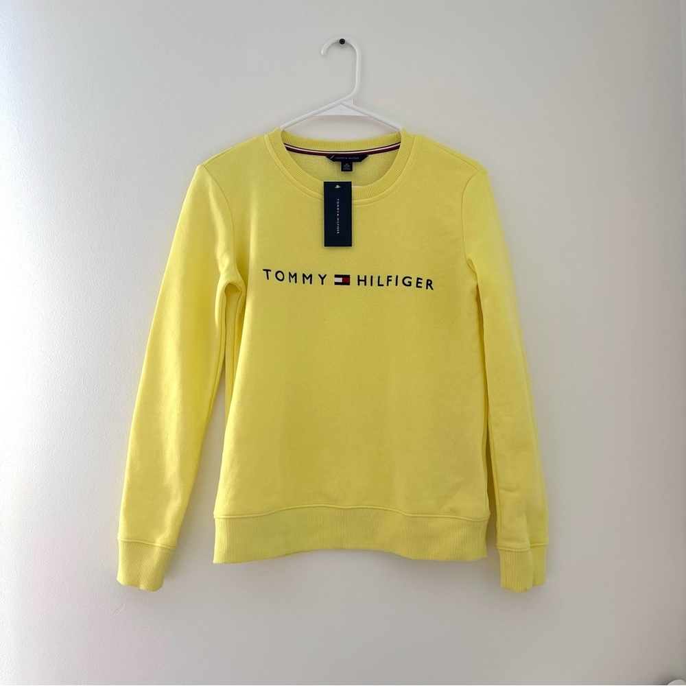 yellow tommy hilfiger crewneck sweatshirt